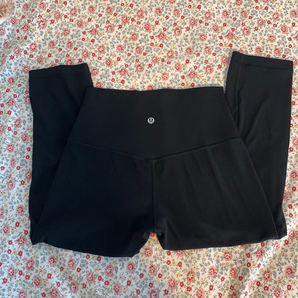 Lululemon capris size 6